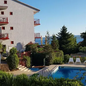 https://apartment-katica-crikvenica.primorje-gorskikotar.com