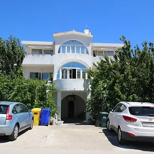 https://apartments-mul.primorje-gorskikotar.com